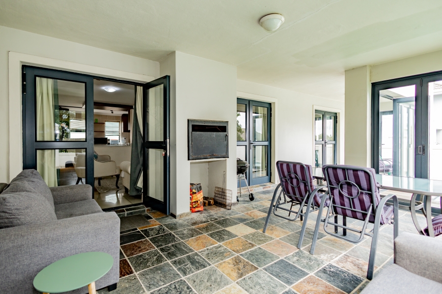 4 Bedroom Property for Sale in Zevenwacht Country Estate Western Cape